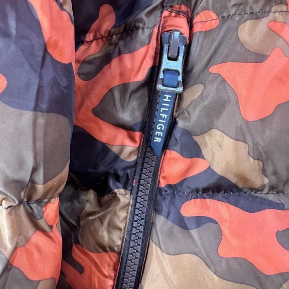 Tommy Hilfiger Mens XXL Orange Camo Hooded Puffer Parka Insulated Never worn - Picture 3 of 11